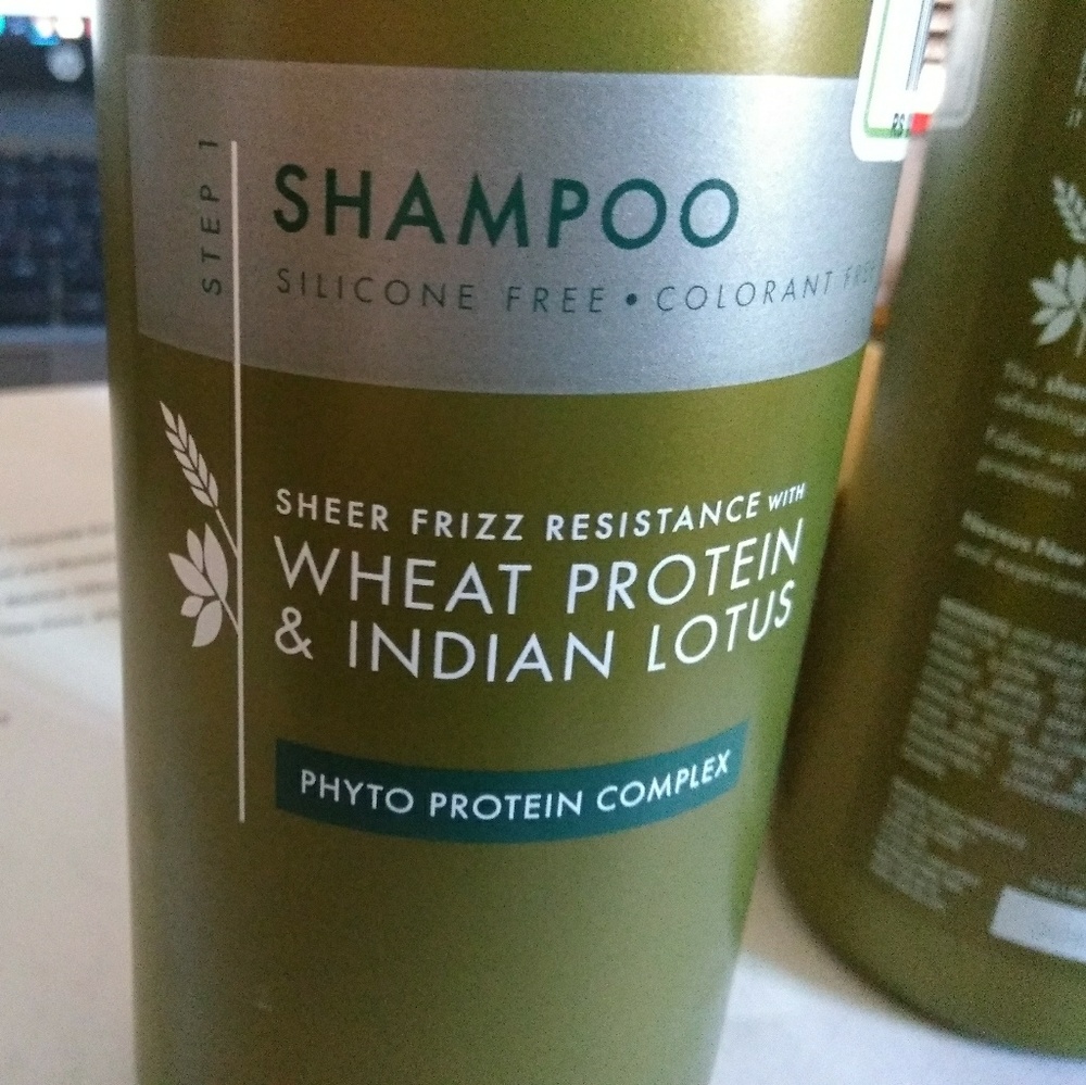 Nexxus Frizz Fighter Shampoo